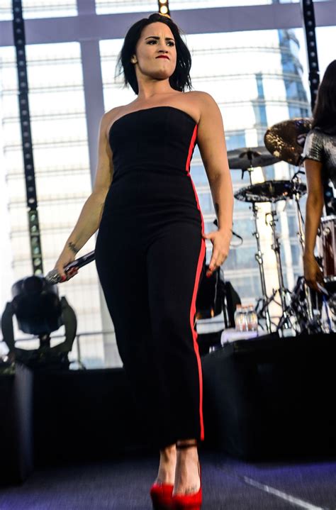 Demi Lovato Performs At Her Vevo Private Concert In Sao Paulo Brazil • Celebmafia