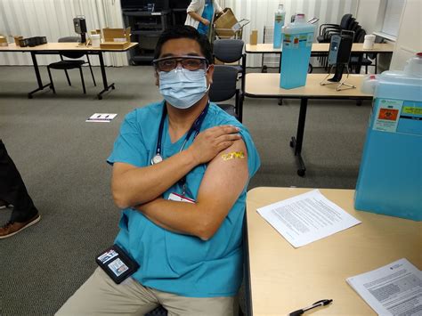 What share of the population has received at least one dose of the. COVID Vaccine Info | Snohomish Health District, WA