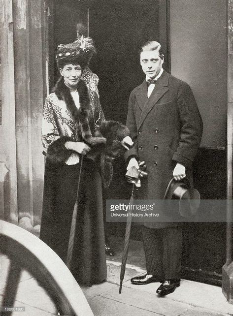 1920 Queen Alexandra With Her Grandson The Prince Of Wales Queen