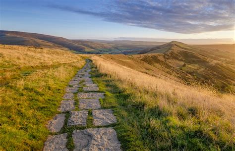 Explore The Peak District The Top Things To Do Where To Stay And What