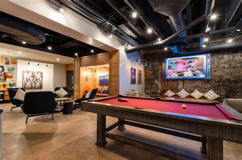 Suites At Moxy Nashville Downtown Suiteness — Stay Connected