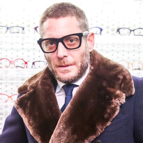 The italian entrepreneur announced his temporary exit from social media with a post on instagram and facebook. Italian Fiat Heir Lapo Elkann Arrested for Faking Kidnapping