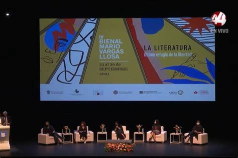 Los Finalistas De La Bienal Mario Vargas Llosa Desnudan Sus Obras Frente Al Público