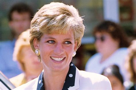 The Full Story Behind Princess Dianas Iconic Haircut Princess Diana
