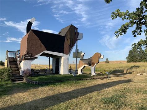 Weird Roadside Attractions 78 Odd Tourist Sites Across America