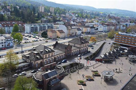 We would like to show you a description here but the site won't allow us. Bahnhofsplatz - Lörrach - Badische Zeitung TICKET