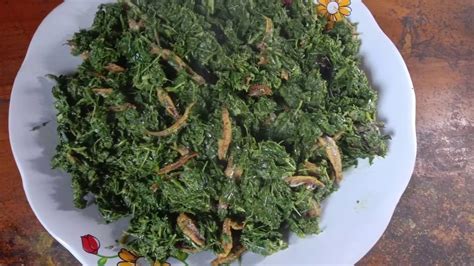 Padang food is truly one of the best with an amazingly complex flavor. TUMIS DAUN UBI/SINGKONG TUMBUK - YouTube