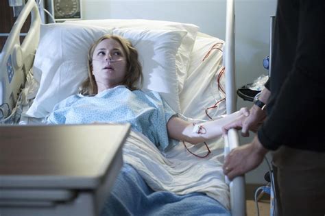 ‘revenge Preview Will Emily Remember Who Shot Her Tv Source Magazine