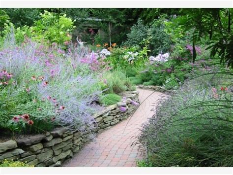 Perrenial Garden And Natural Walk Home And Garden Design Ideas Natur
