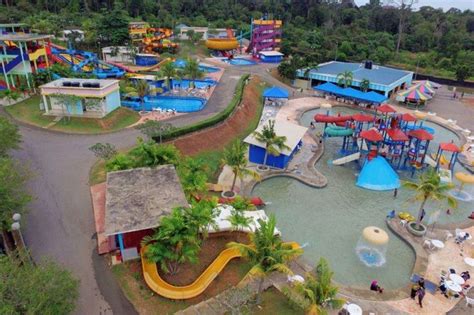 A famosa resort menepati ciri ciri ini dengan tambahan 1 lagi taman. Tempat Menarik Di Melaka | Lokasi Percutian
