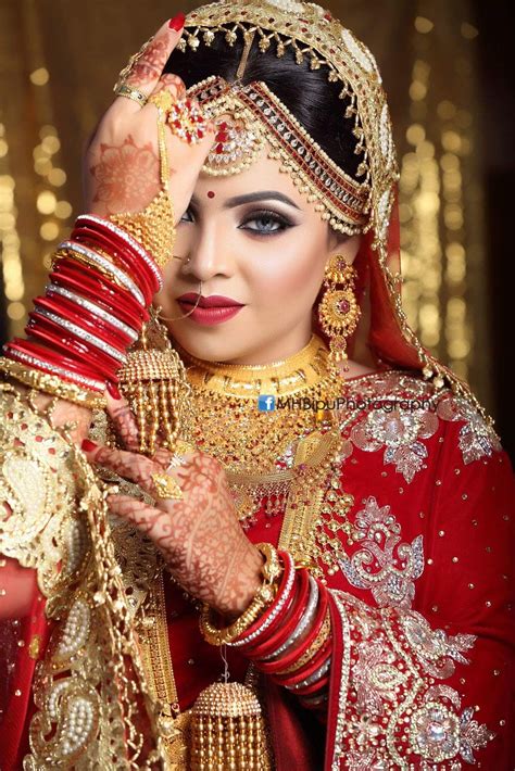 Me ️ Indian Bride Poses Indian Wedding Poses Indian Bride Makeup Indian Bridal Photos Indian