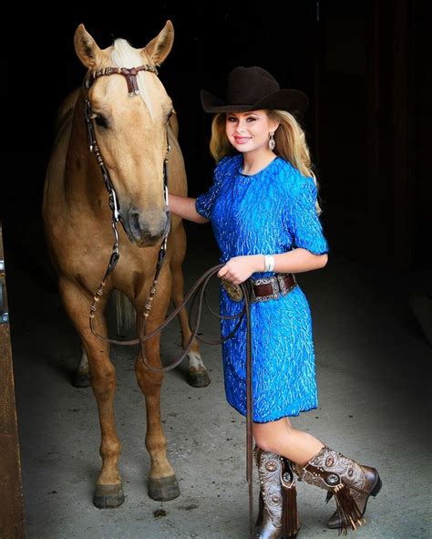 Pin On Rodeo Queen Photos By Lindsay Garpestad Photography