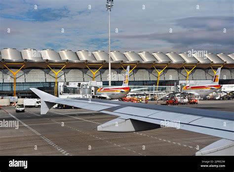 Adolfo Suarez Madrid Barajas Airport Hangar And Iflights Madrid