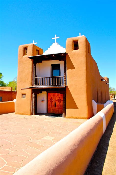 New Mexicos Taos Pueblo Inhabited For 1000 Years