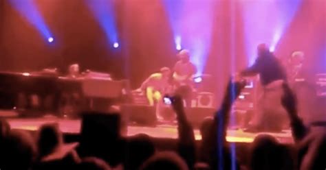 Remembering The Naked Guy Who Stagecrashed Phish S Performance On This Day In