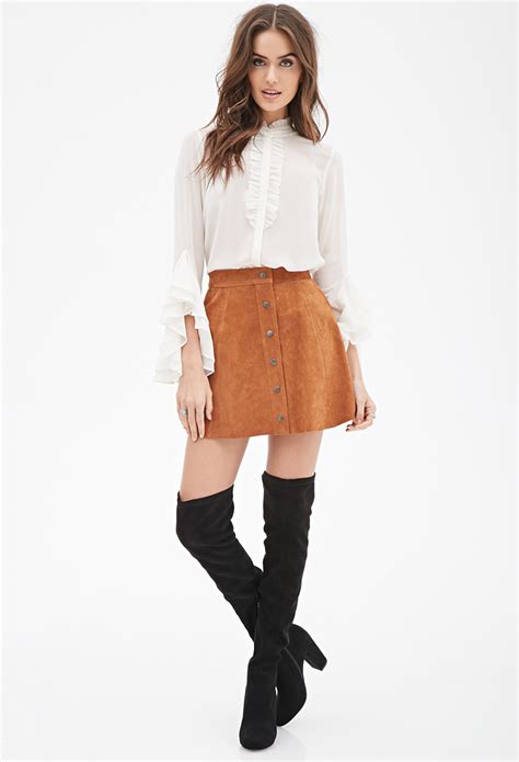 Https://tommynaija.com/outfit/brown Suede Skirt Outfit