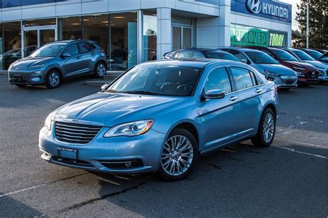 2013 Chrysler 200 Limited Outside Nanaimo Parksville Qualicum Beach