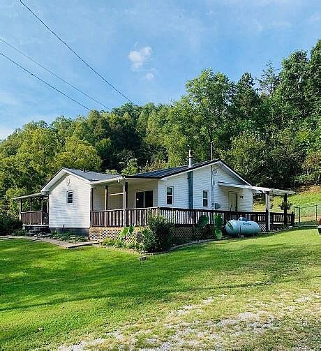 1304 Riceville Rd Swamp Branch Ky 41240 Mls 23018426 Zillow