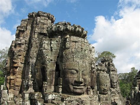 35 Amazing Photos From The Ruins Of Angkor Wat Vishnu