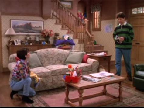 Ray and debra #debra laughs #ray. 1x07- Your Place or Mine - Everybody Loves Raymond Image ...