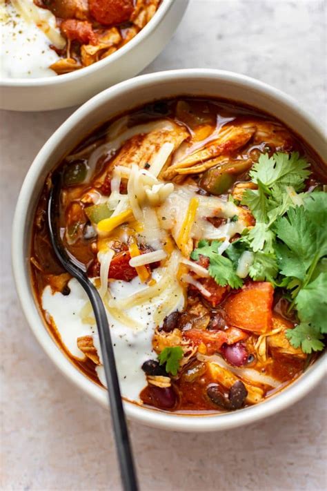 This Easy Chili Recipe Is The Perfect Way To Use Thanksgiving Leftovers
