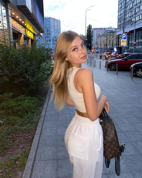 Nastya Anisimova Wiki Age Height Bio Photos Instagram Tiktok The Best