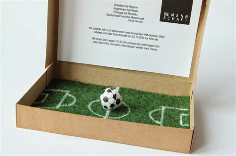 Die ursachen liegen sicher sowohl in der niedrigeren geburtenrate bei gleichzeitig gestiegenem einkommen: Einladung Fußballgeburtstag #kinogutscheinbasteln ...