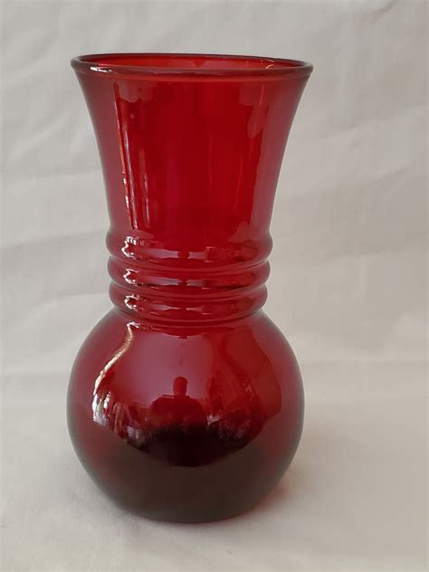 Anchor Hocking Flower Vase Royal Ruby Red 6 3 8 Flat Bottom