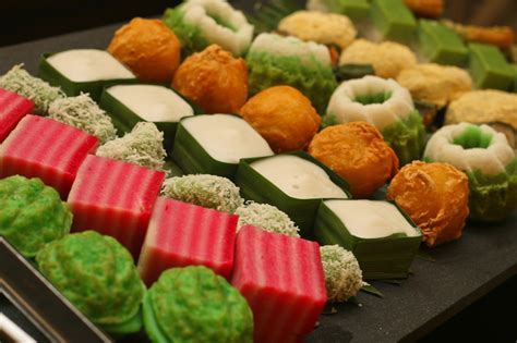 Resepi apam polkadot kukus comel. THE MALAYSIAN FOODIES: KUIH MUIH TRADISIONAL