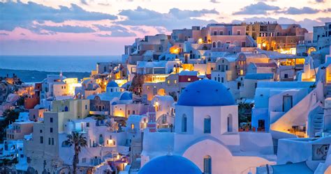Two Amazing Spots To Watch The Sunset In Oia Santorini Earth Trekkers