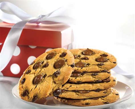 Hershey kisses cookies, p'nut butter kiss cookies, macaroon kiss cookies, etc. Chocolate Chip Made with Hershey's Mini Kisses Cookies ...