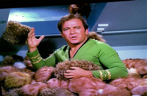 ¿por Qué El Capitán Kirk Viste De Verde En El Episodio De Ds9 Trials And Tribble Ations