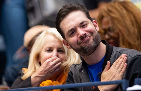 Reddit Co Founder Alexis Ohanian Resigns From Board Pledges Millions Toward Efforts To “curb