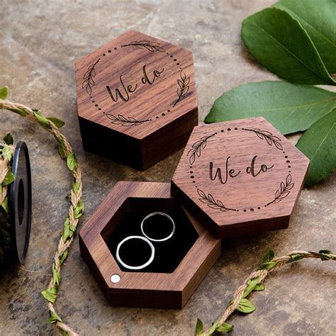 Check spelling or type a new query. 15 Gorgeous Engagement Ring Boxes for Popping the Question ...