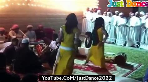 احدث عرس اماراتى رقص خليجى ساخن دقنى معلاية الجزء الاول حصرى 2014 Just Dance Vidéo Dailymotion