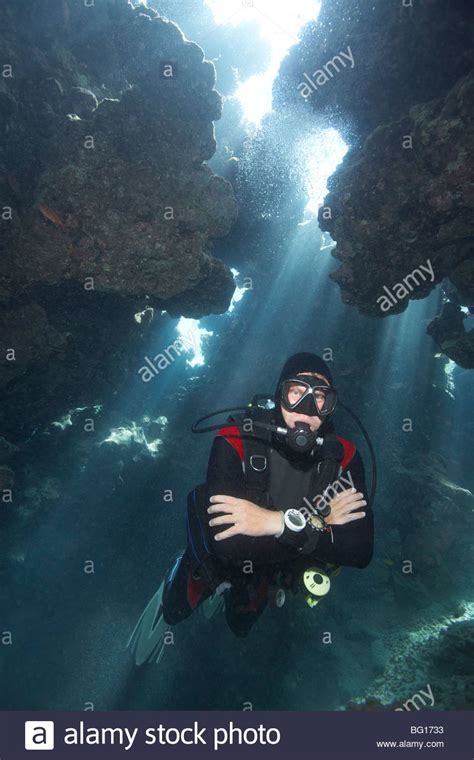 Male Scuba Diver Hi Res Stock Photography And Images Alamy