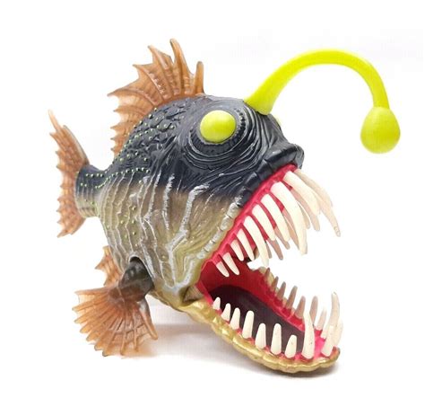 Chap Mei Toys R Us 2014 Deep Sea Angler Fish Piranha Action Figure