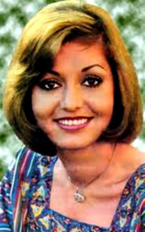 Googoosh Iranian Legendary Singers Iranian Women Legendary