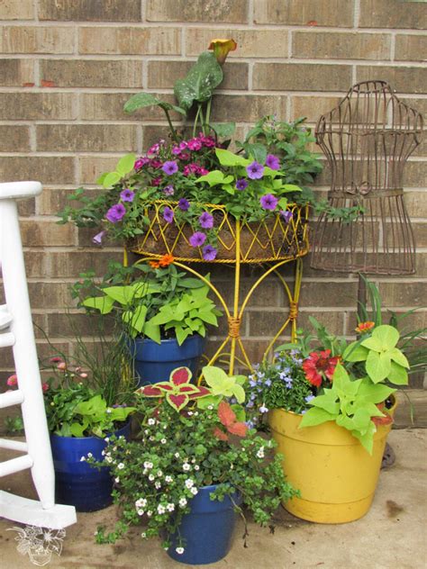Flower Planter Planning 25 Amazing Outdoor Planter Ideas