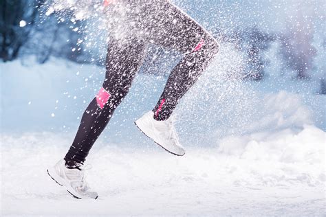 The 10 Minute Ski Workout You Should Be Doing Now If Youre Hitting The