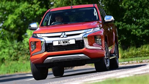 Mitsubishi L200 Pickup Review Pictures Carbuyer