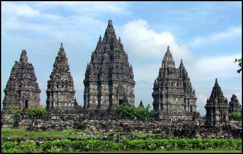 Gambar 10 Peninggalan Kerajaan Majapahit Beserta Gambarnya Gambar Candi