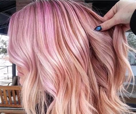 Yup, if you have short hair, you can still rock a diy ombré hair color. Balayage Reverse Ombre Hair
