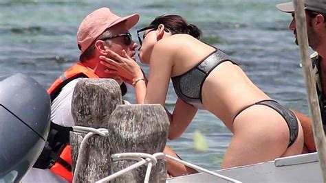 Eiza Gonzalez And Josh Duhamel Caught Kissing In Mexico Telemundo