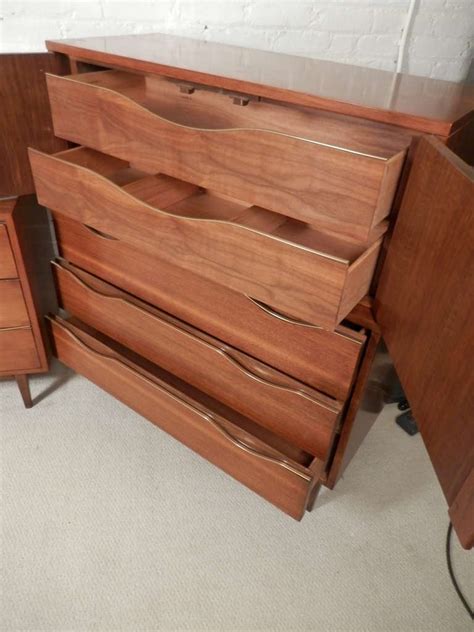 American Of Martinsville Mid Century Modern Bedroom Set For Sale At Stdibs Mid Century