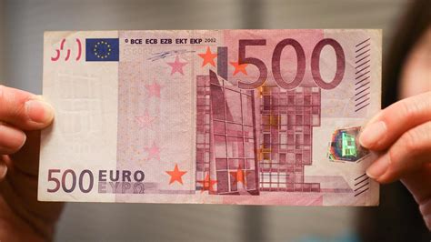 Die ezb hat es soeben amtlich mitgeteilt: Noch im April: 500-Euro-Schein wird in wenigen Tagen ...