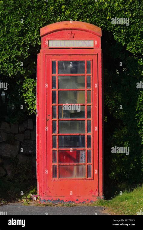 Traditional Uk Red Public Telephone Box Stock Photo Alamy