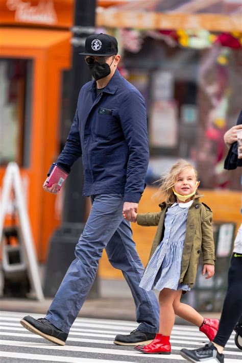 Bradley Cooper in a Black Cap Walks with His Daughter Lea in New York ...