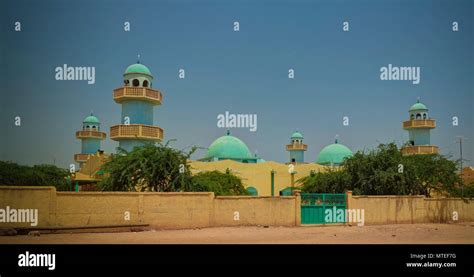 Exterior View To Grand Mosque Of Zinder In Niger Stock Photo Alamy