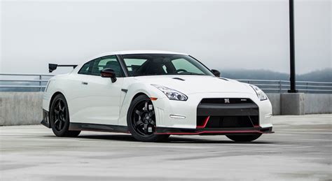 2016 Nissan Gt R Is The Fastest Production Car In The World Commuter